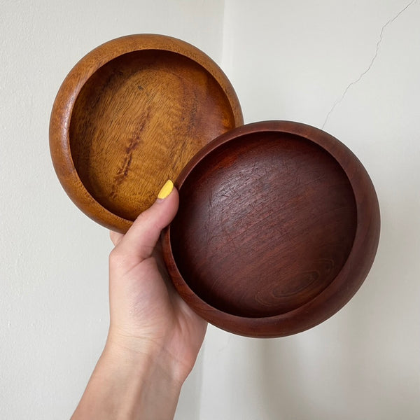 Teak Dinnerware Plate and Bowl Set | Set of Four