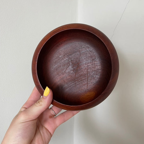 Teak Dinnerware Plate and Bowl Set | Set of Four